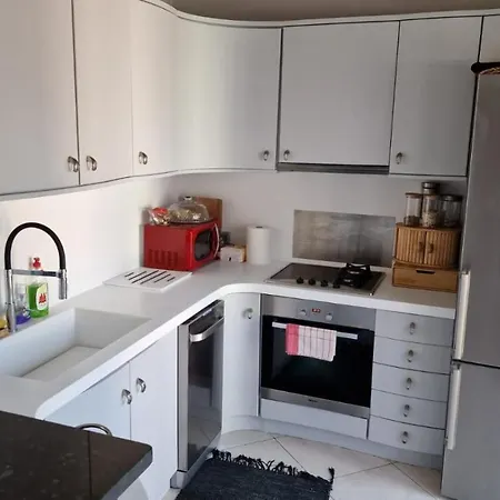 Lovely Maisonette Apartment