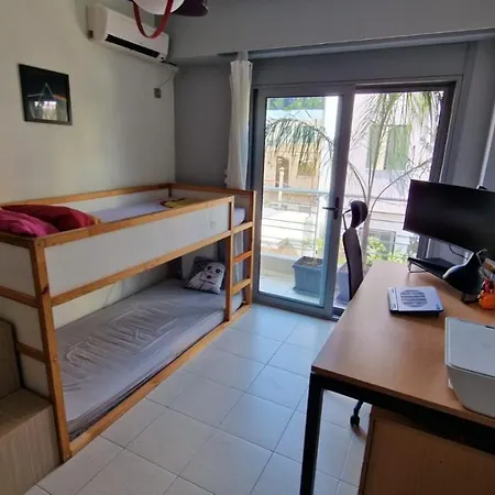 Lovely Maisonette Apartment *