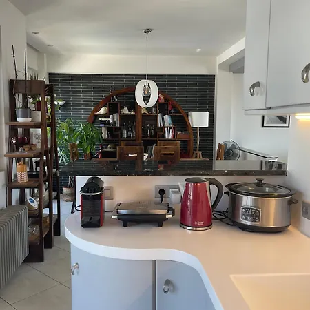 Lovely Maisonette Apartment Athens